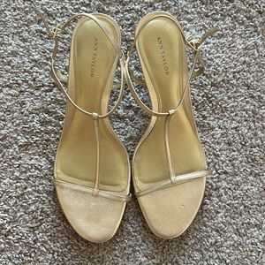 Ann Taylor gold kitten heel
